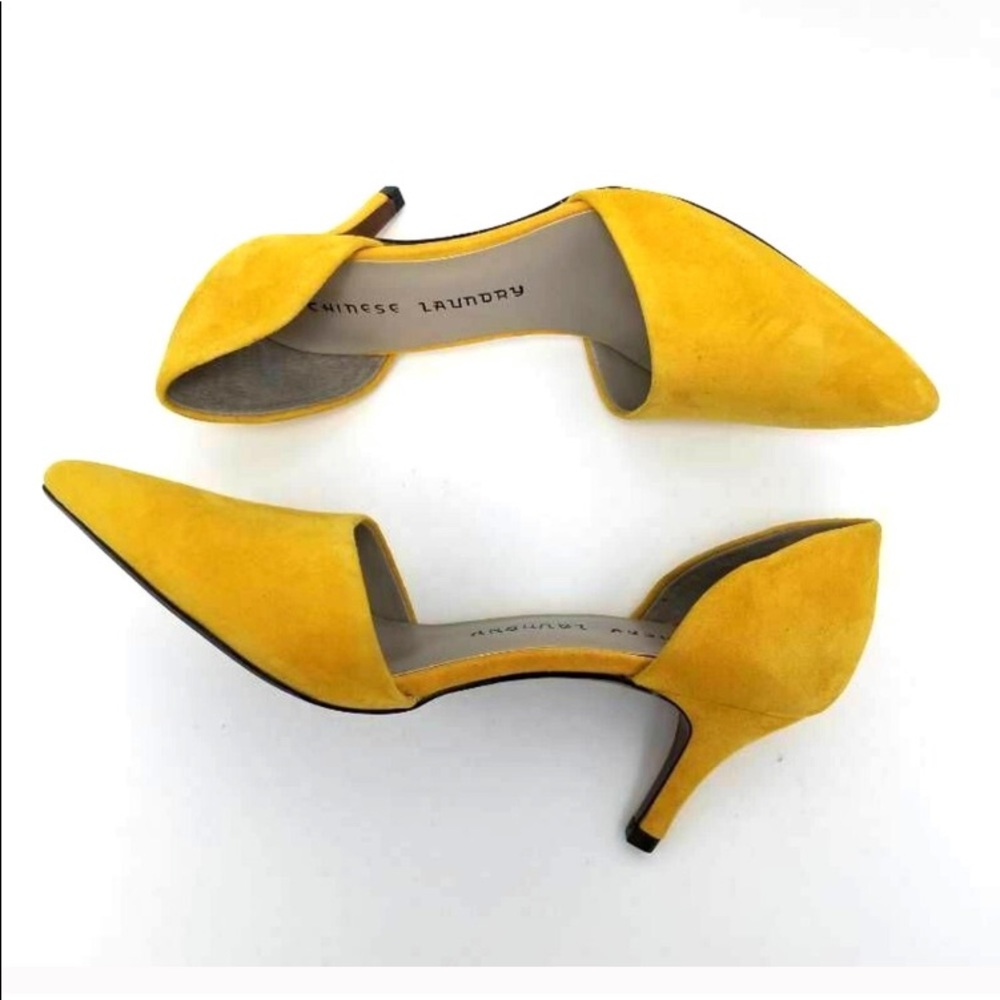 Chinese Laundry Suede kitten heel point toe pumps